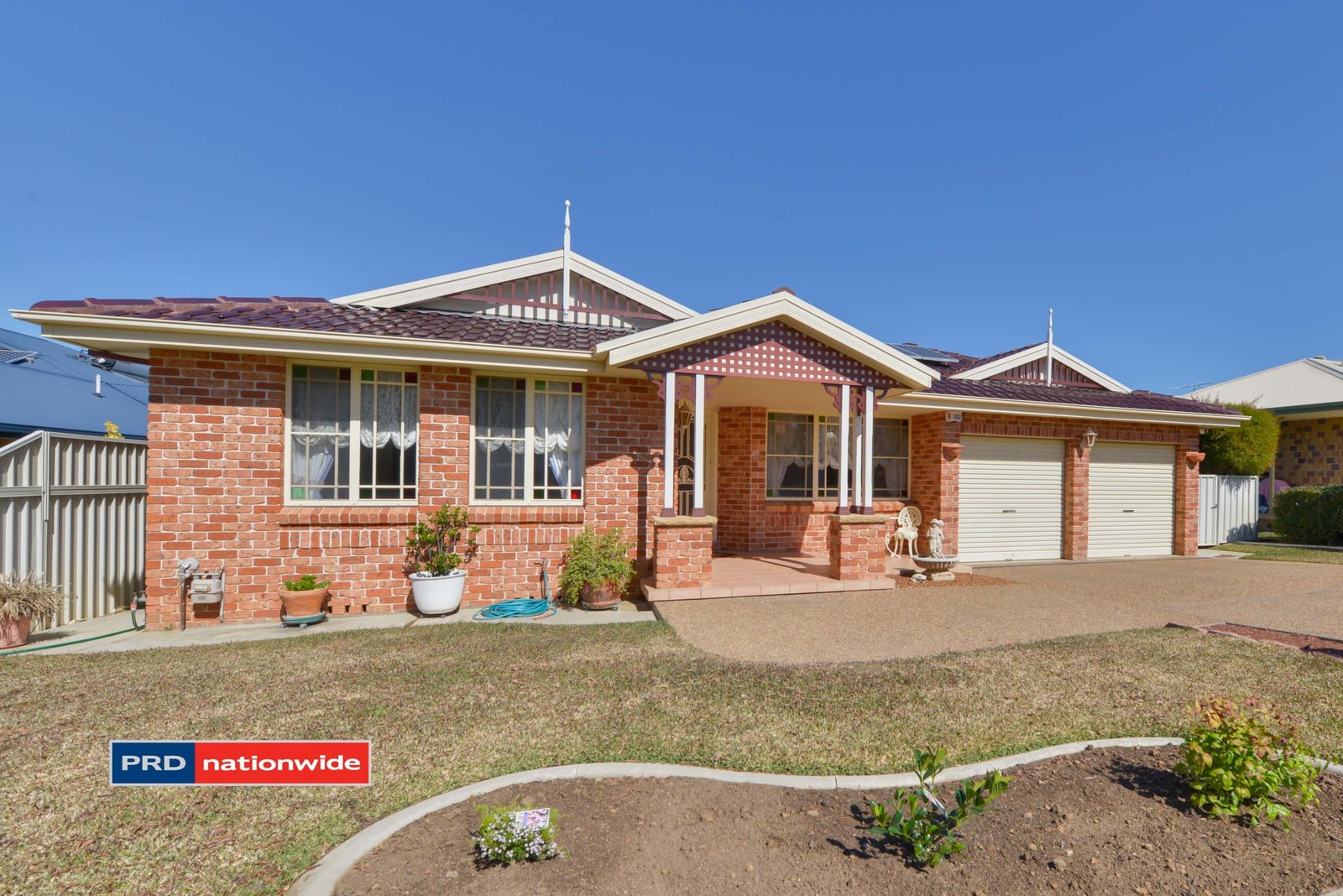 21 Overlanders Way TAMWORTH 11