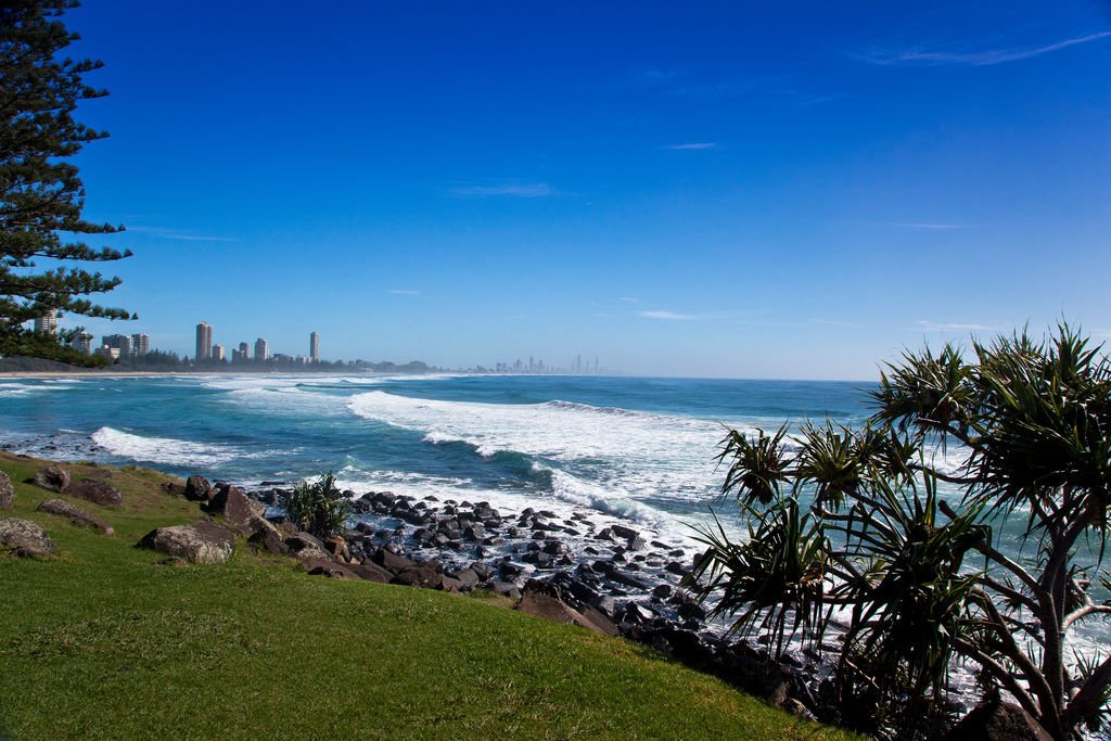 21 Page Parade BURLEIGH HEADS 11