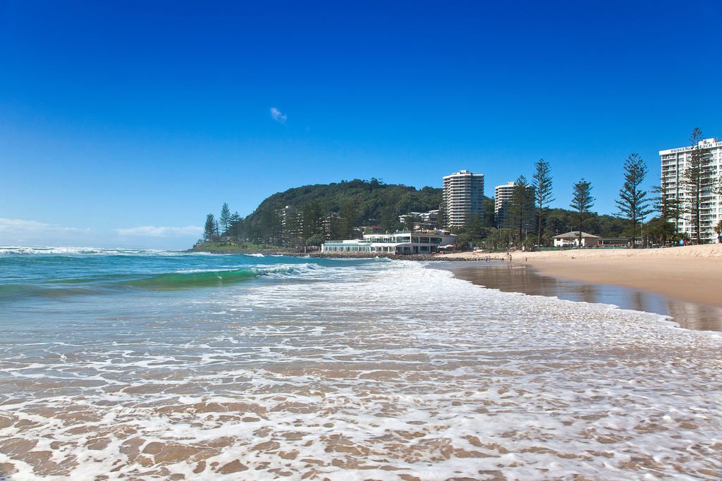 21 Page Parade BURLEIGH HEADS 12