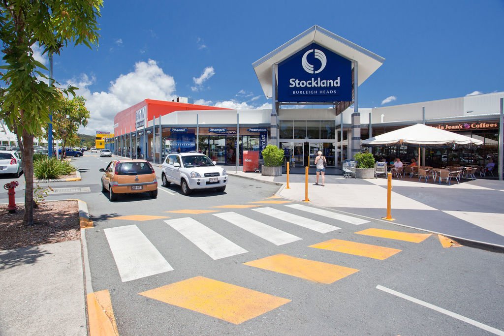 21 Page Parade BURLEIGH HEADS 13