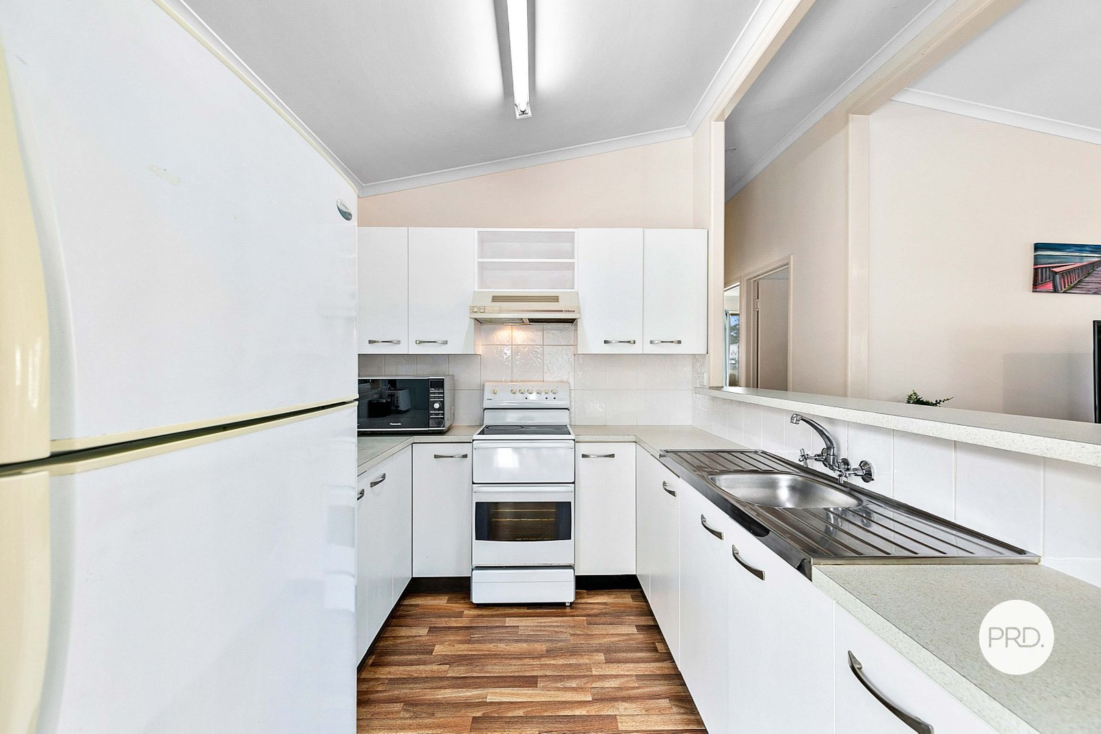 21 Palm Avenue ELI WATERS 3