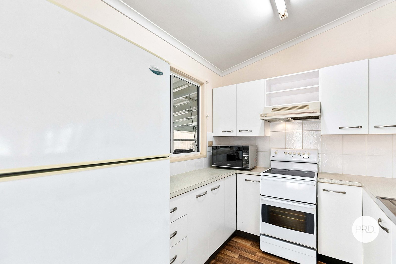 21 Palm Avenue ELI WATERS 5