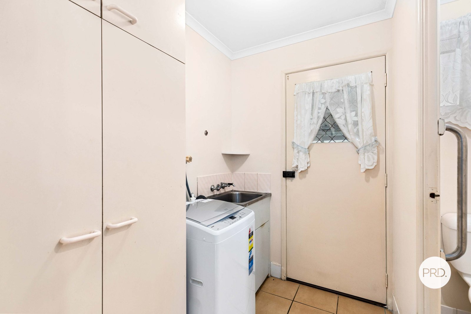 21 Palm Avenue ELI WATERS 12