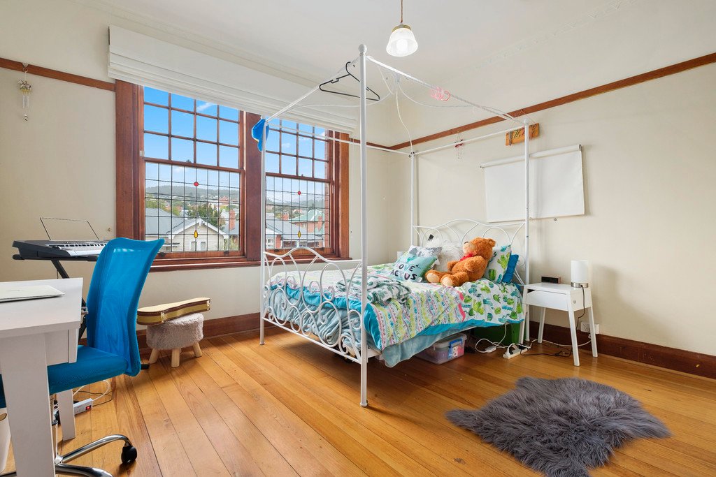 21 Pedder Street NEW TOWN 8