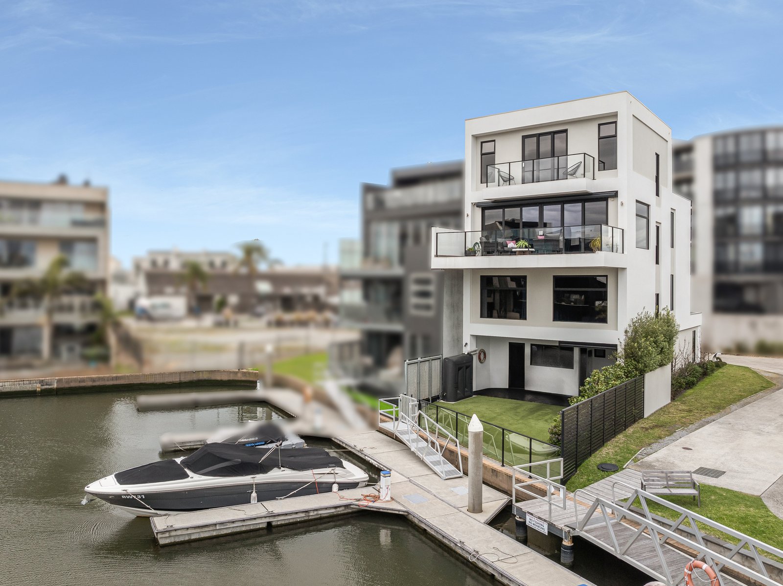 Gallery: 21 Pier One Drive