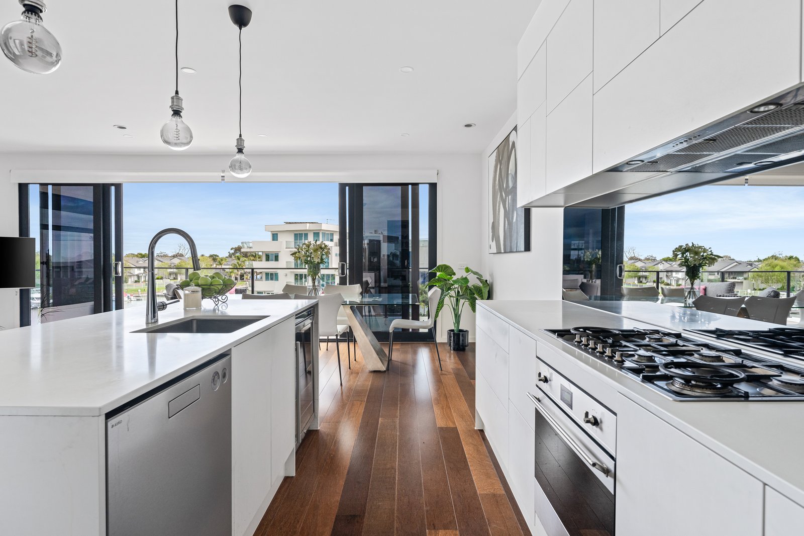 Gallery: 21 Pier One Drive