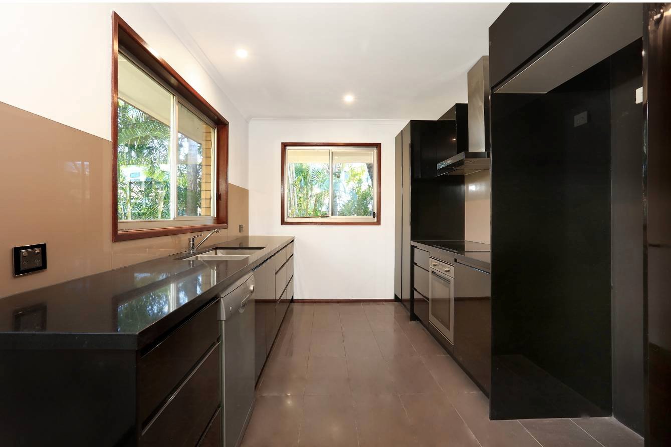 21 Pinaroo Crescent ASHMORE 6