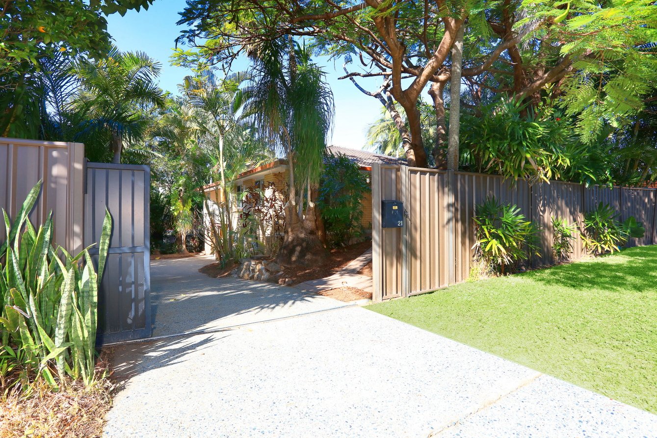 21 Pinaroo Crescent ASHMORE 22