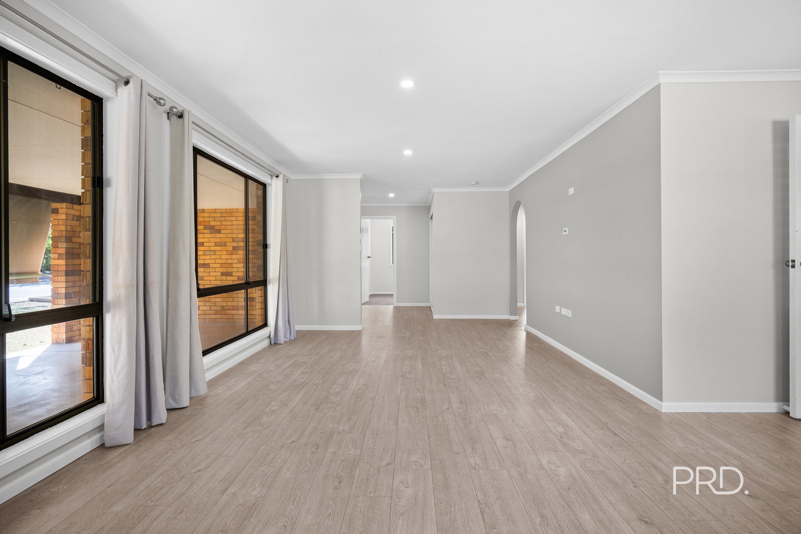 21 Pinaroo Drive GLENFIELD PARK 3