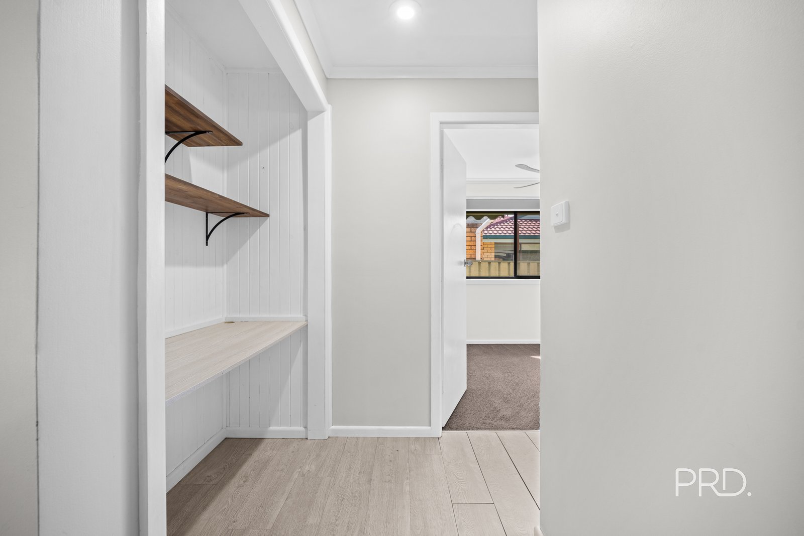 21 Pinaroo Drive GLENFIELD PARK 9