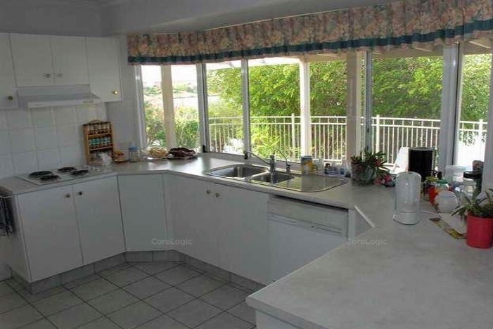 21 Placid Court VARSITY LAKES 2