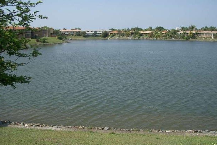 21 Placid Court VARSITY LAKES 6