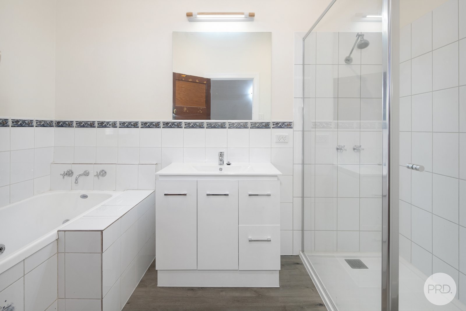 21 Queen Street South EUREKA 7