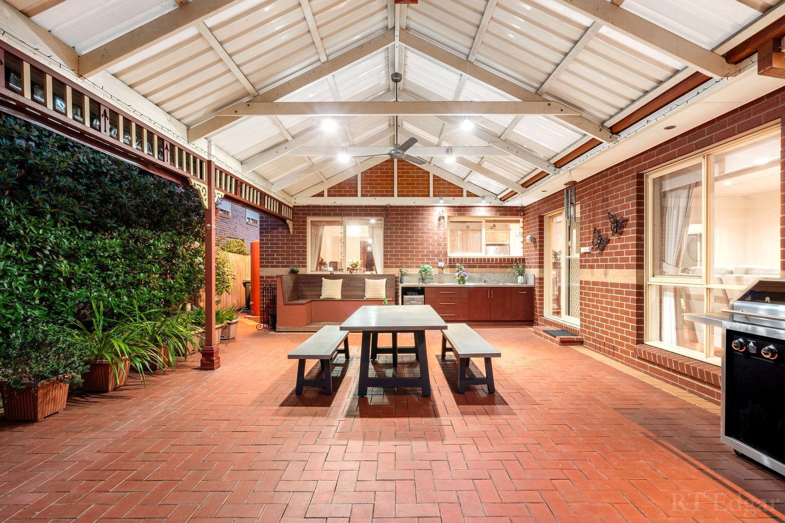 Real Estate and Property in 21 Redgum Court, Mill Park, VIC