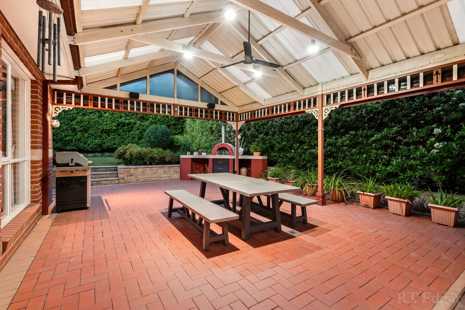 Real Estate and Property in 21 Redgum Court, Mill Park, VIC