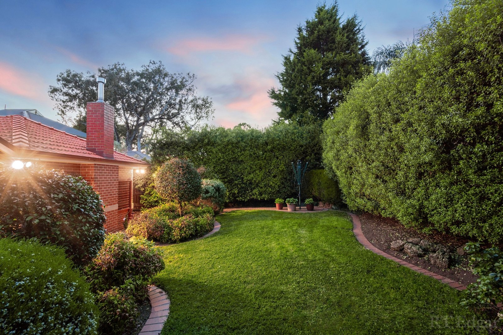 Real Estate and Property in 21 Redgum Court, Mill Park, VIC