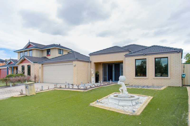 21 Reeves Entrance SUCCESS 1