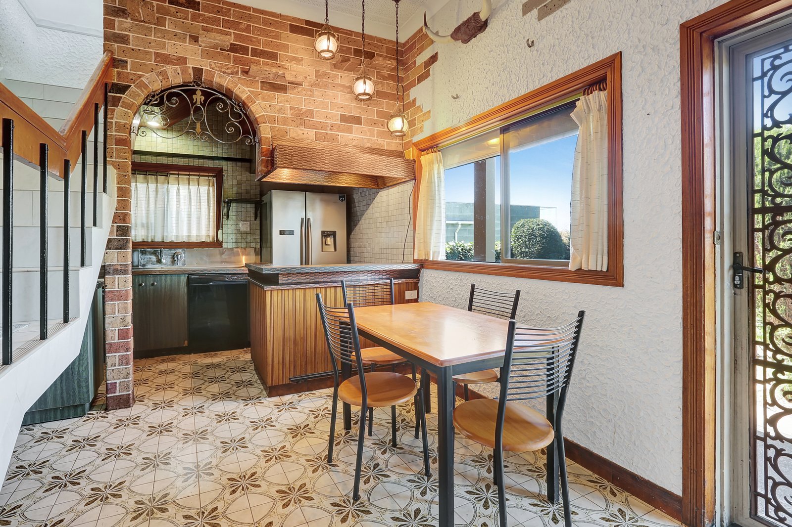 21 Robertson st PORT KEMBLA 5