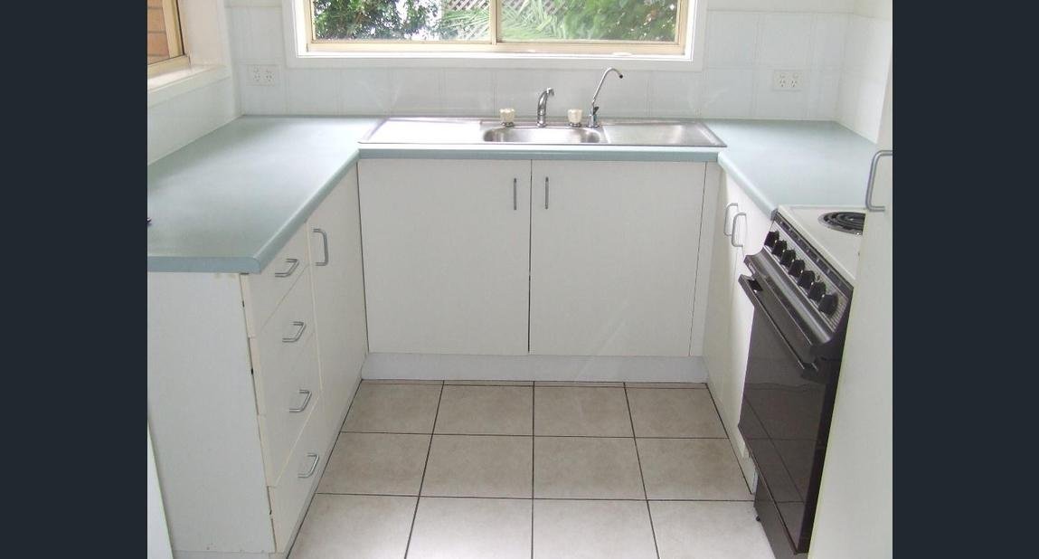 2/1 Rolan Court PALM BEACH 3