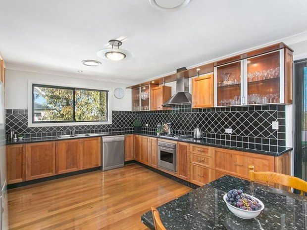 21 Rosebank Avenue KINGSGROVE 4