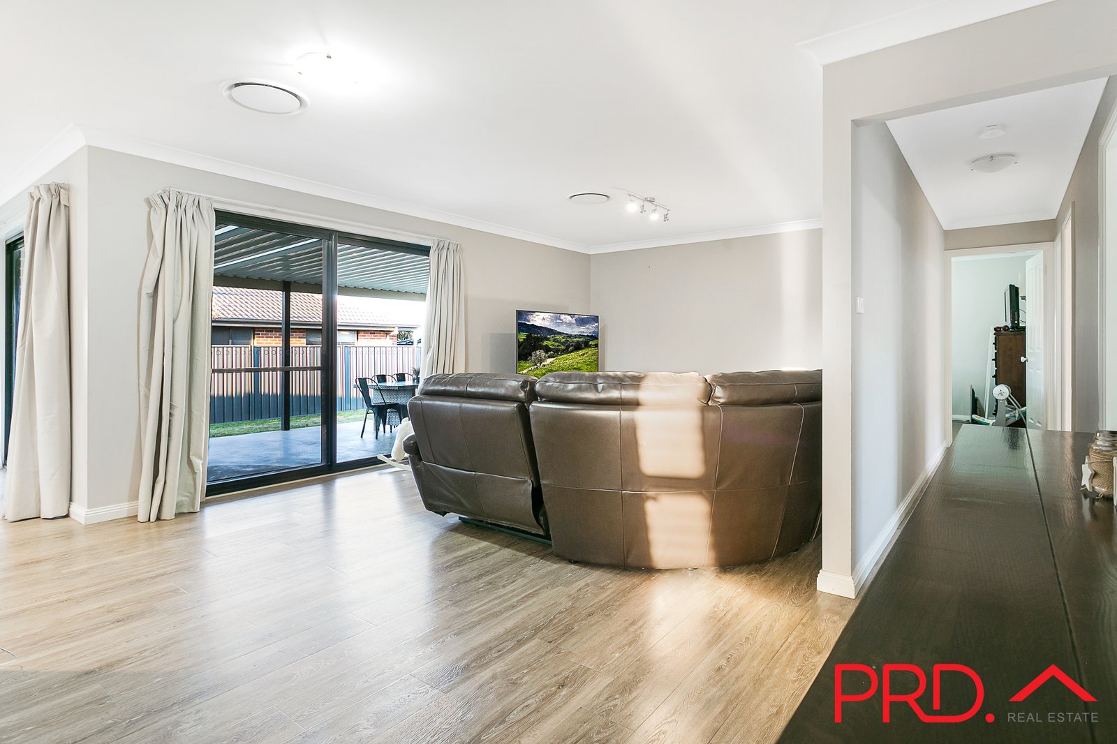 21 Rosella Avenue TAMWORTH 10