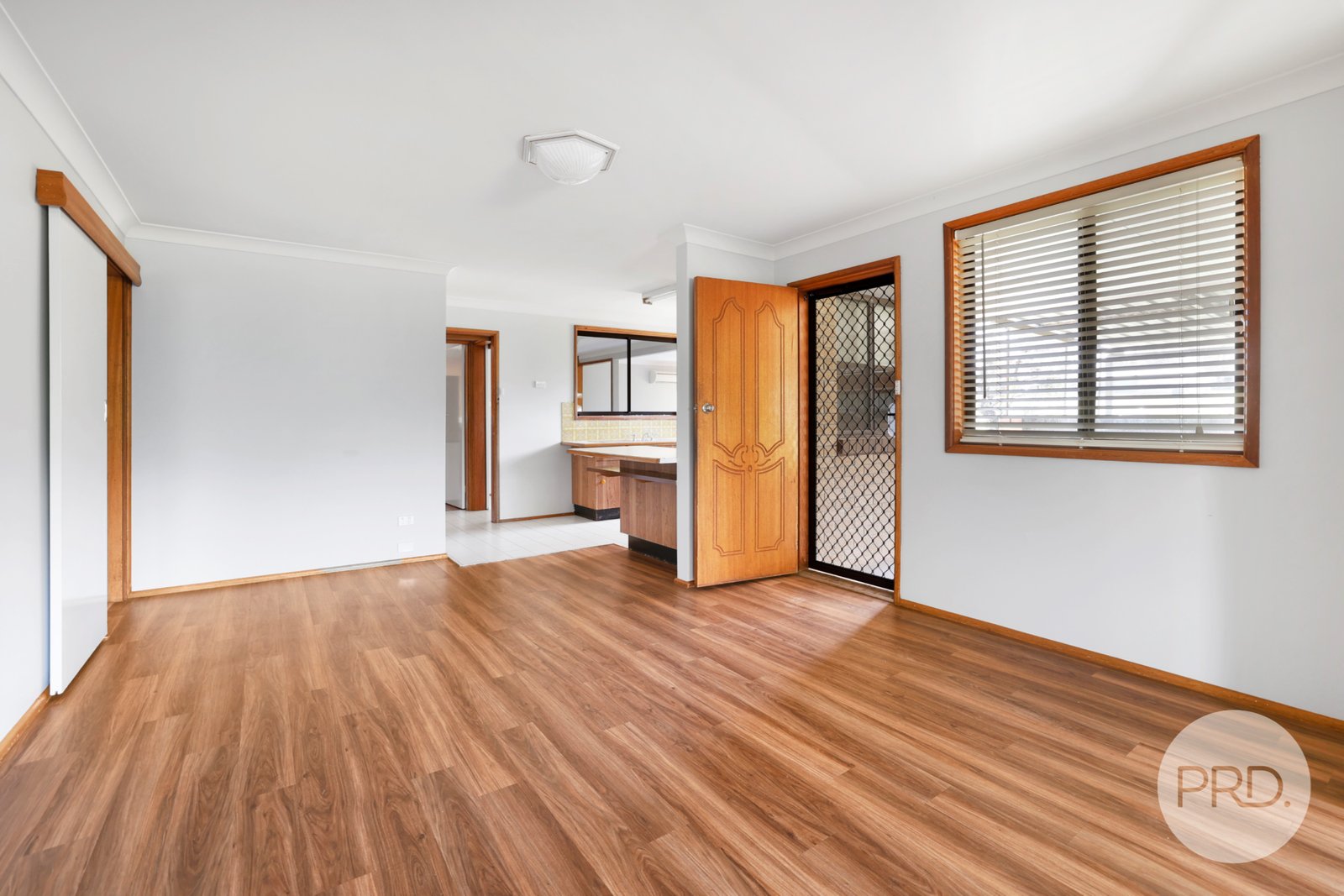 21 Roses Lane TINTINHULL 3