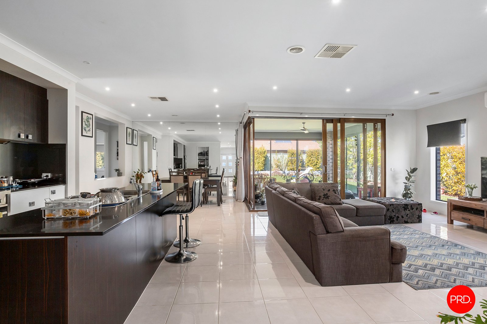 21 Roxburgh Crescent JUNORTOUN 7