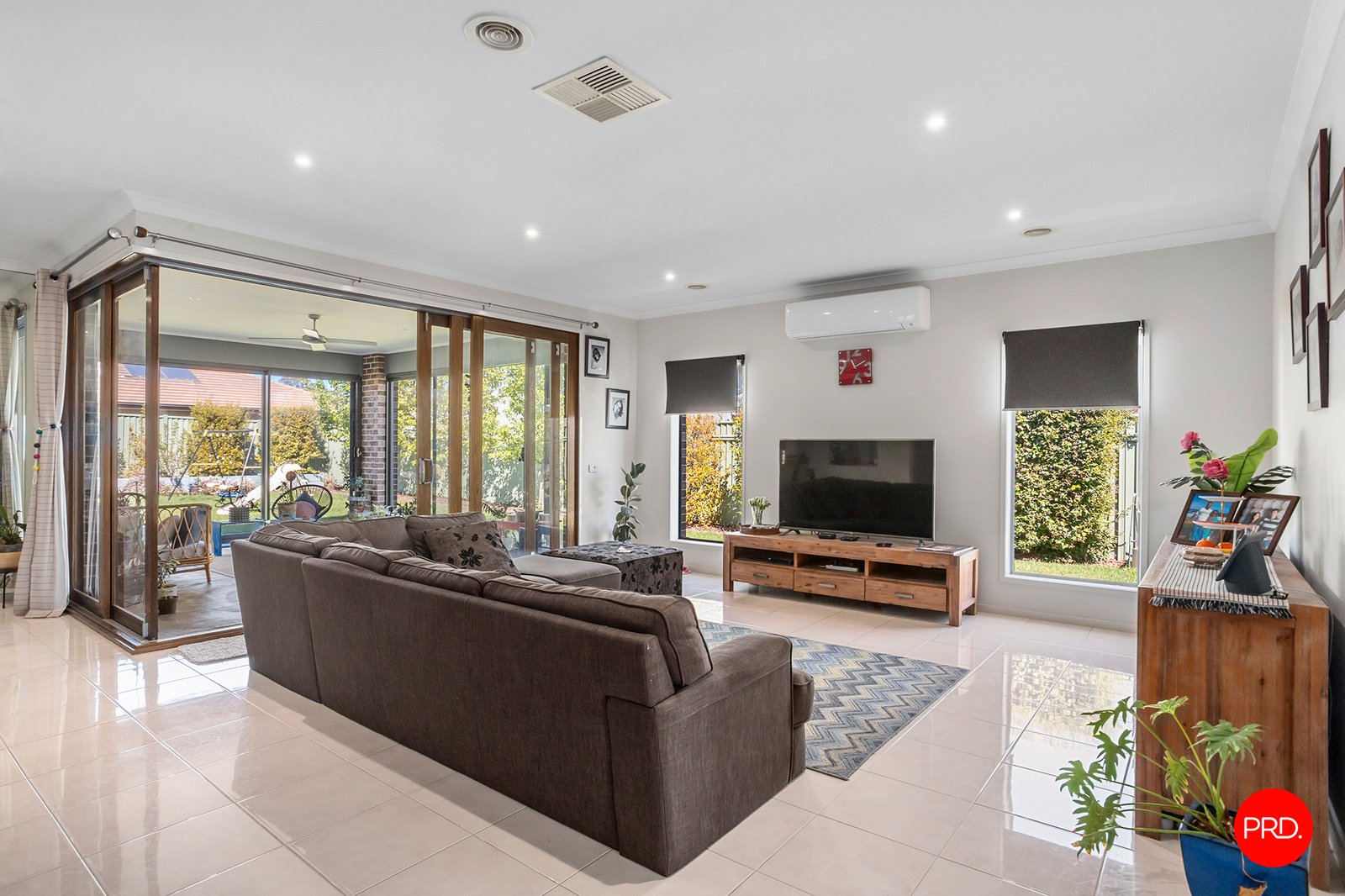 21 Roxburgh Crescent JUNORTOUN 8