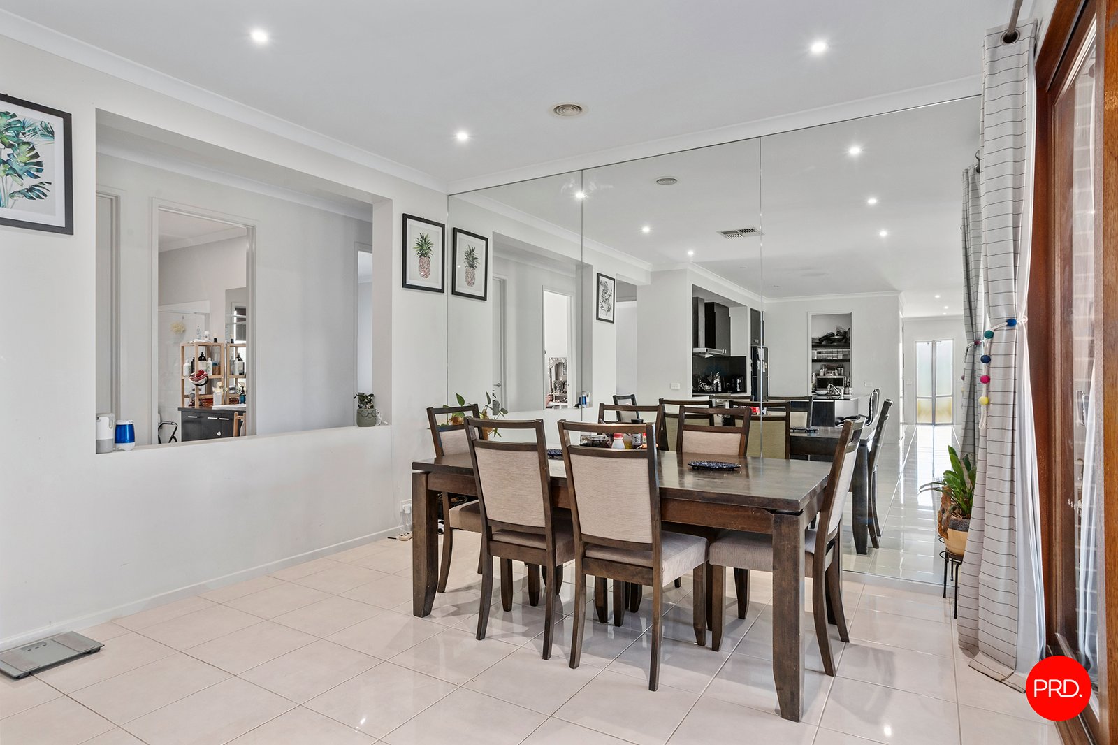 21 Roxburgh Crescent JUNORTOUN 9