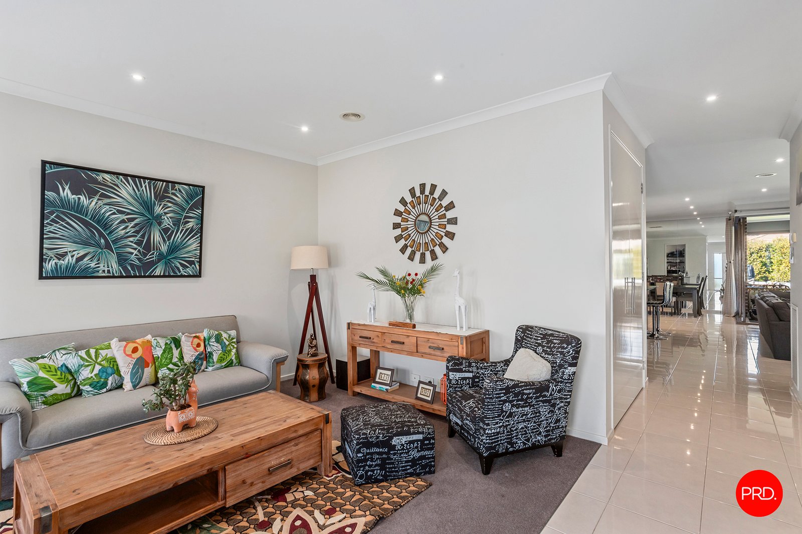 21 Roxburgh Crescent JUNORTOUN 11