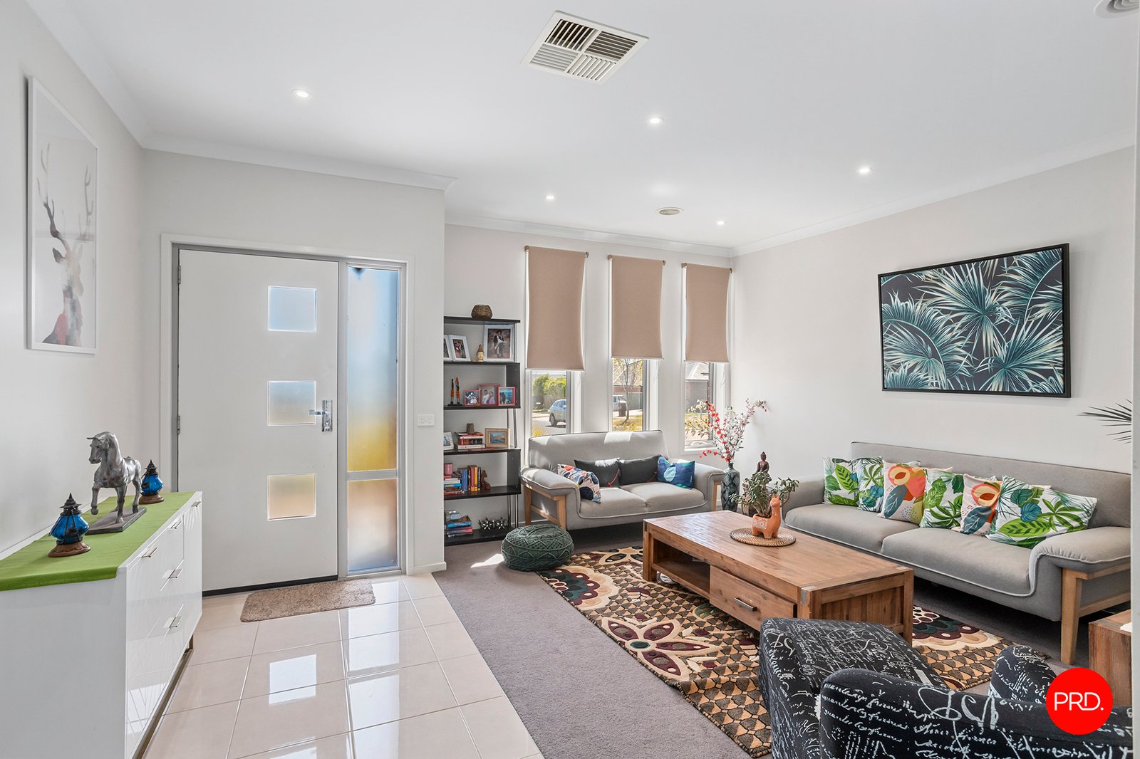 21 Roxburgh Crescent JUNORTOUN 17