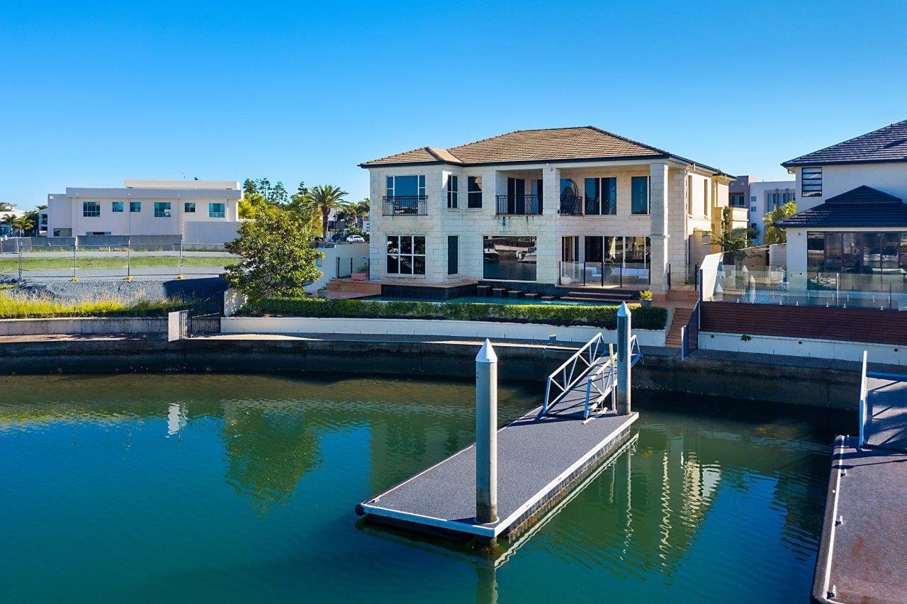 21 Royal Albert Crescent SOVEREIGN ISLANDS 3