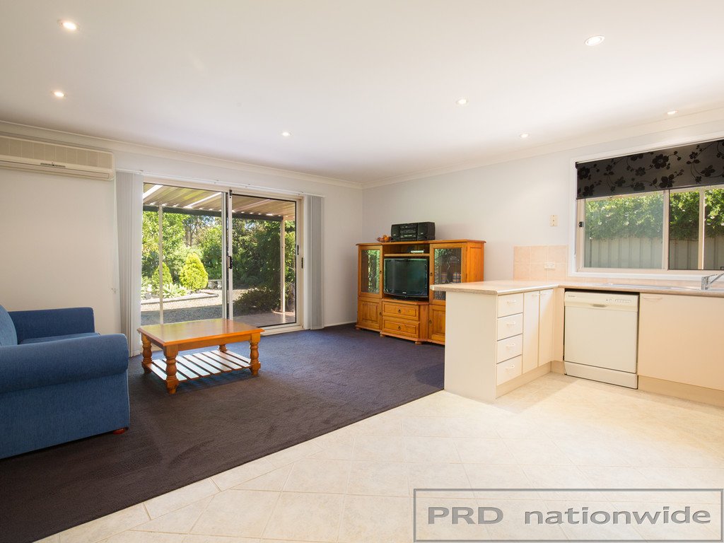 21 Royal Oak Avenue THORNTON 4