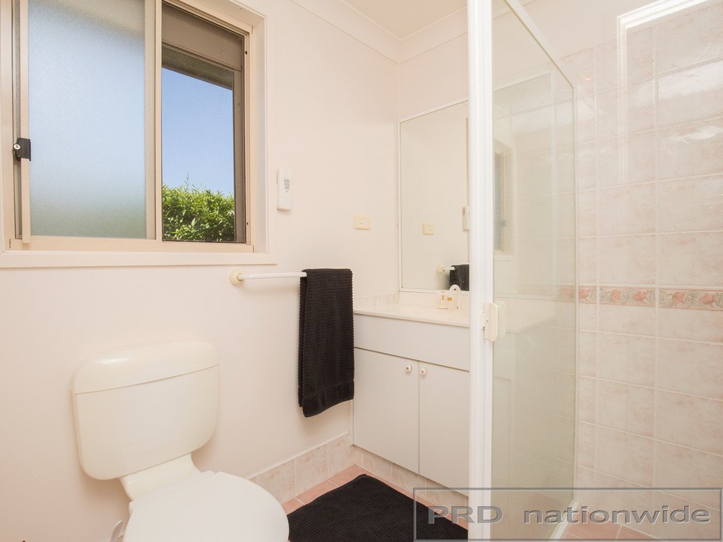 21 Royal Oak Avenue THORNTON 11