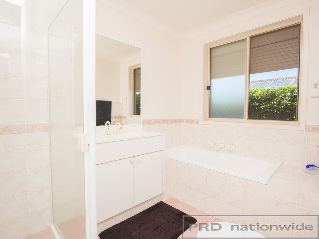 21 Royal Oak Avenue THORNTON 13