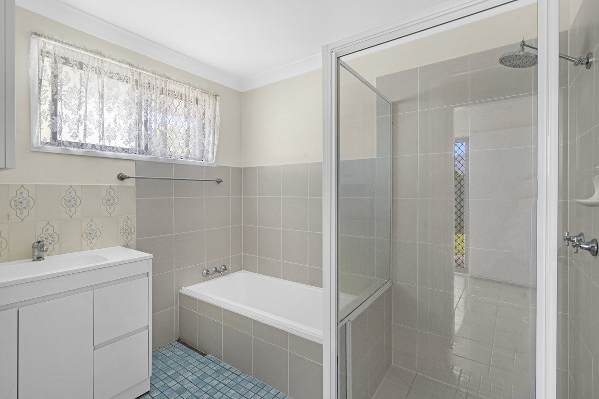 2/1 Russell Court MIAMI 8