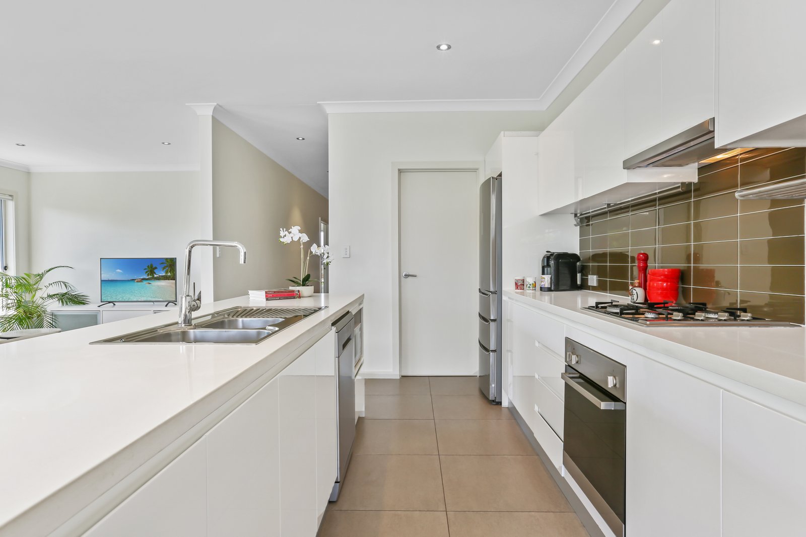 21 Saltwater Circuit KANAHOOKA 2