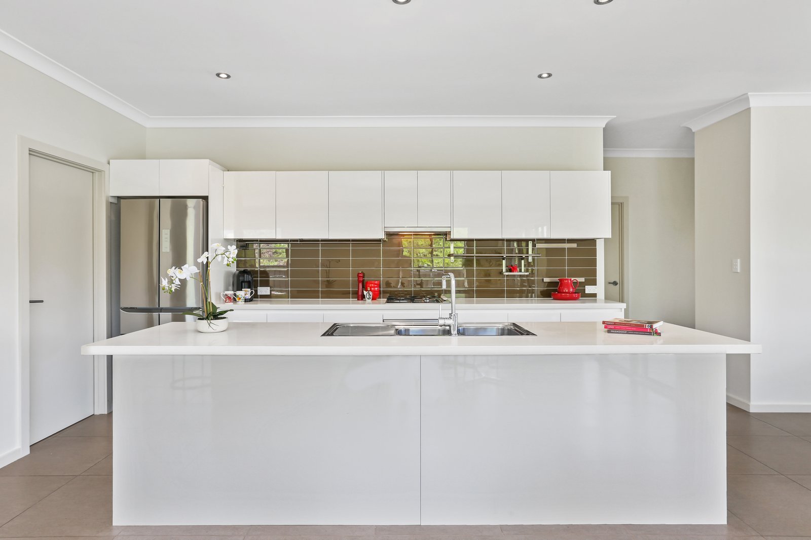 21 Saltwater Circuit KANAHOOKA 3