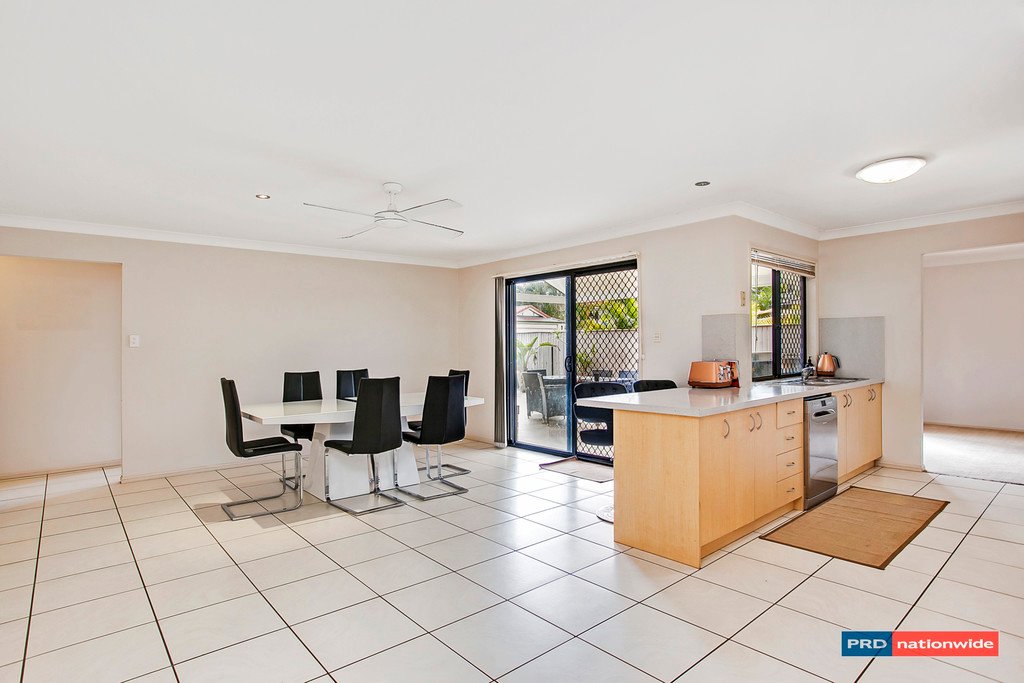 21 Sea Eagle Drive BURLEIGH WATERS 4