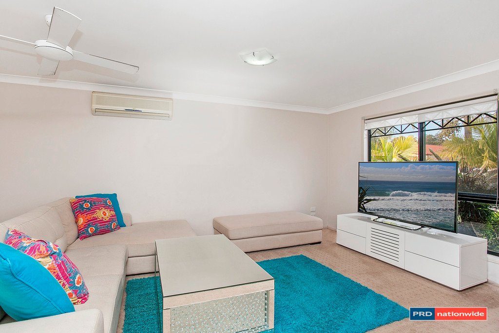 21 Sea Eagle Drive BURLEIGH WATERS 6