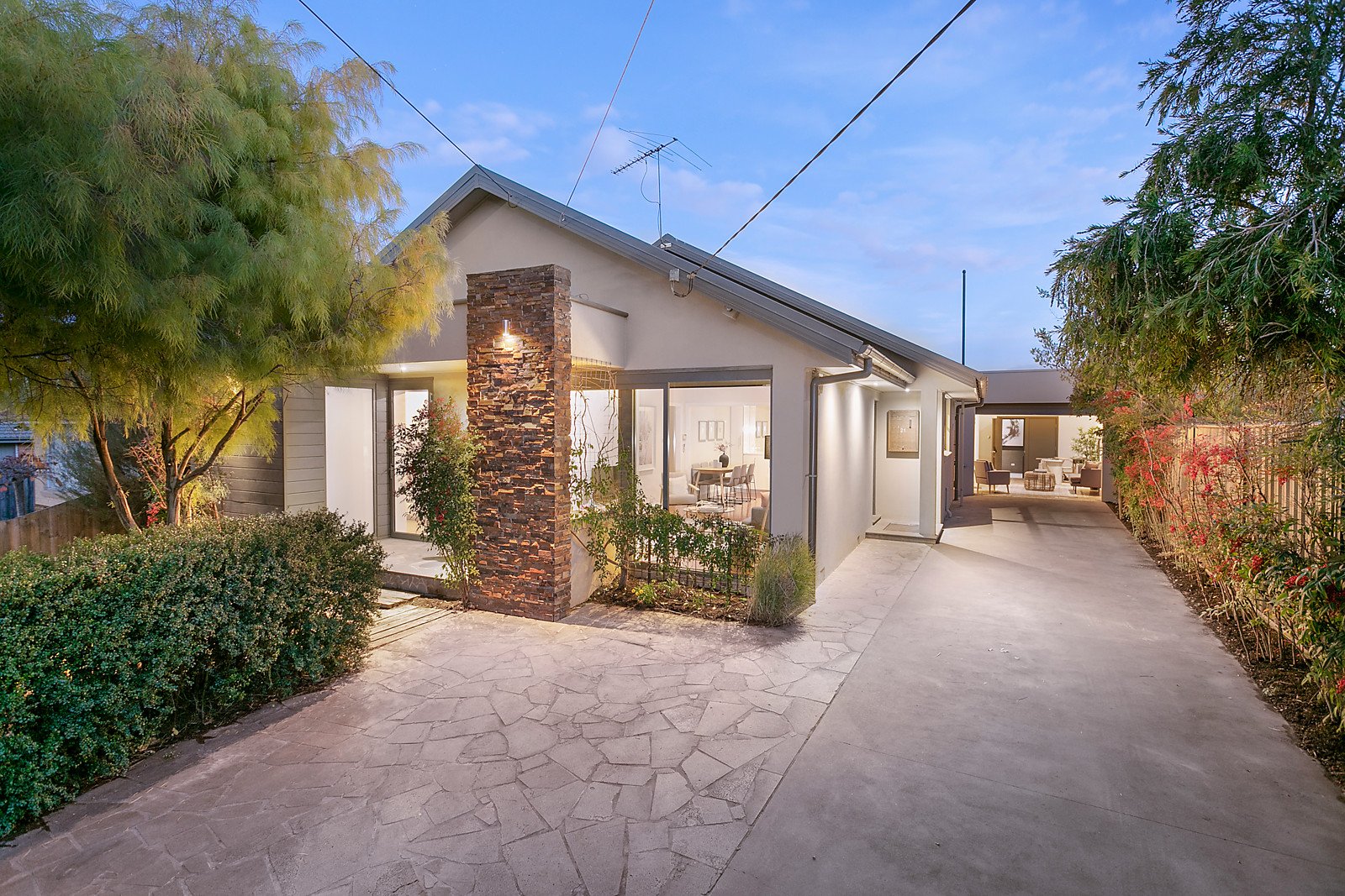 21 Shannon Crescent, Watsonia VIC 3087