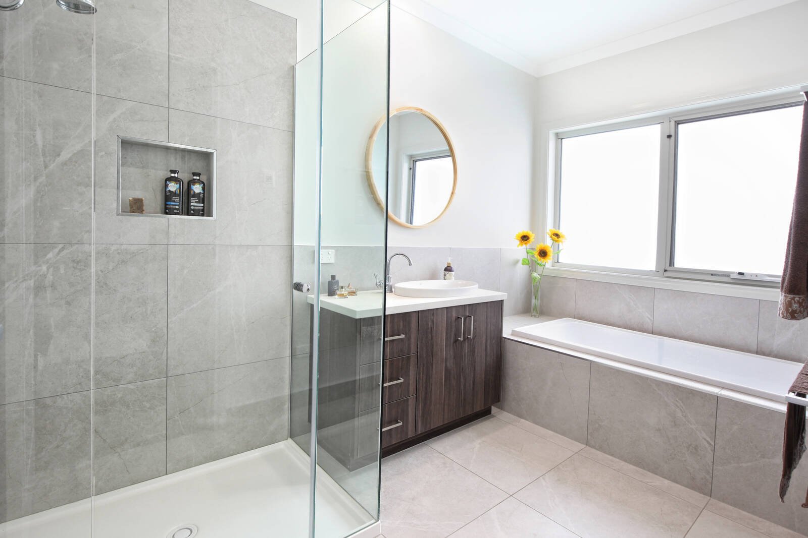 Real Estate and Property in 21 Shirley Park Lane, Woodend, VIC