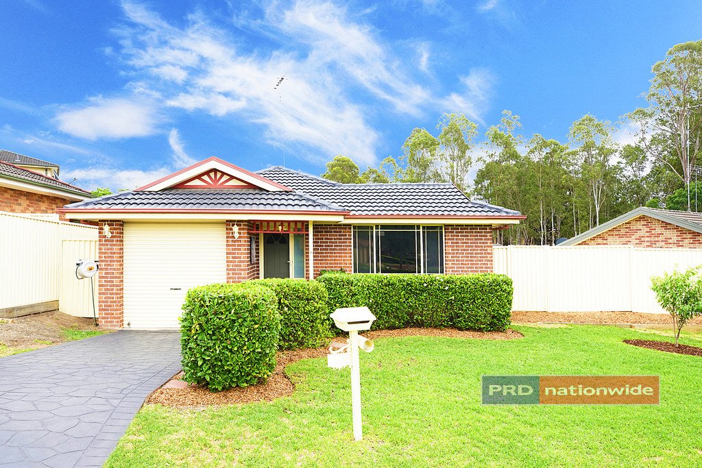 21 Silvereye Close GLENMORE PARK 1