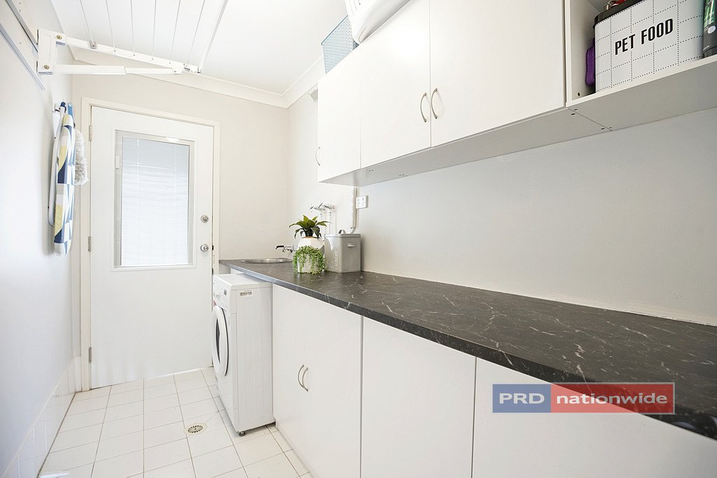 21 Silvereye Close GLENMORE PARK 7