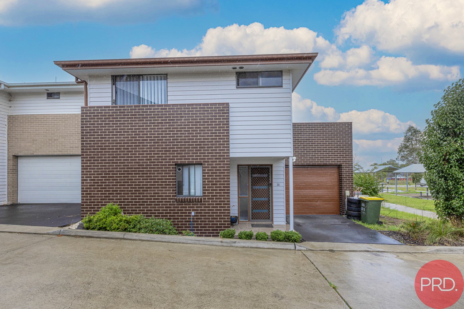 21 Skylark Avenue THORNTON 2