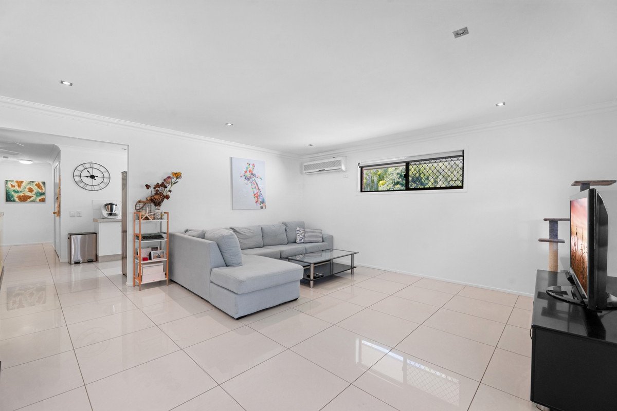 2/1 Snowgum Court Burleigh Waters 7