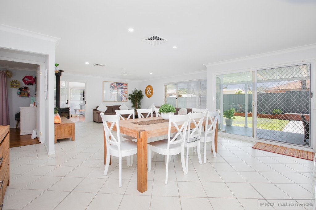 21 Somerset Drive THORNTON 5