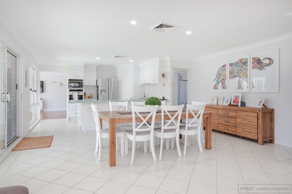 21 Somerset Drive THORNTON 6