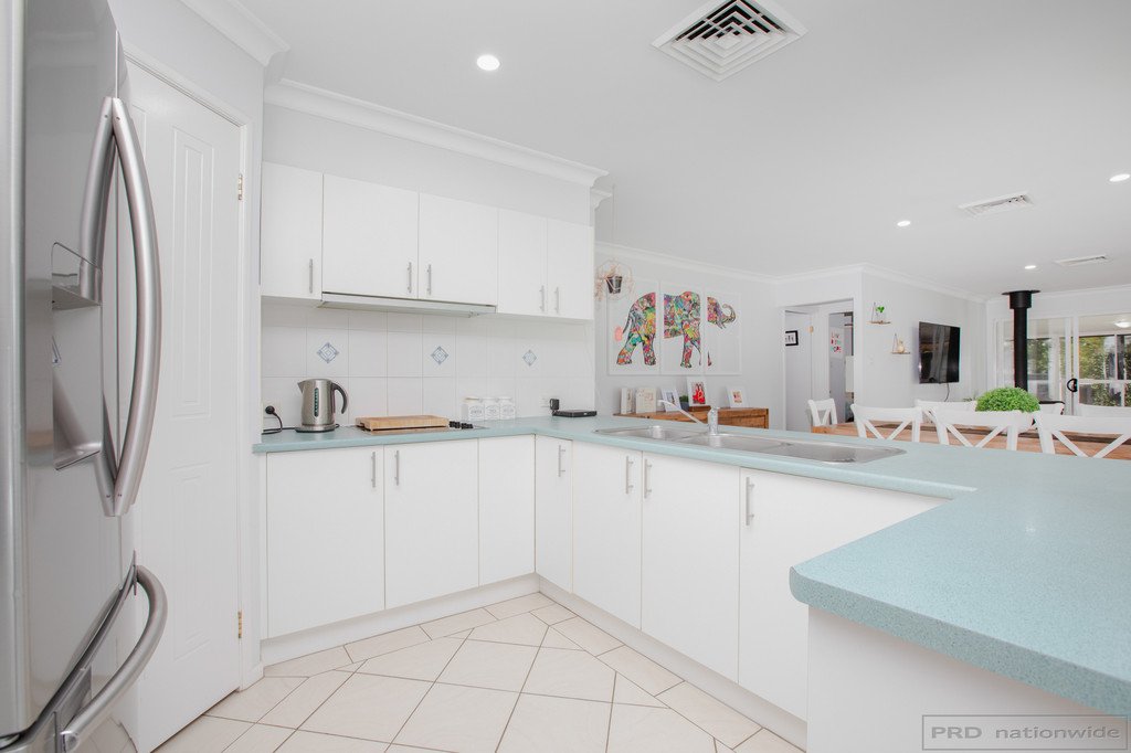 21 Somerset Drive THORNTON 12