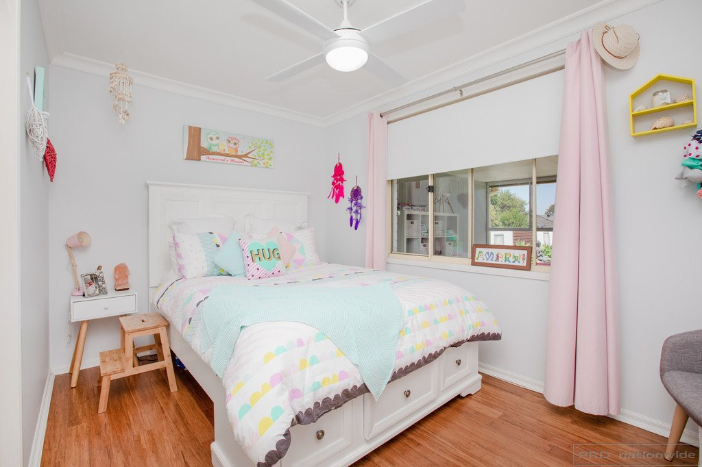 21 Somerset Drive THORNTON 18